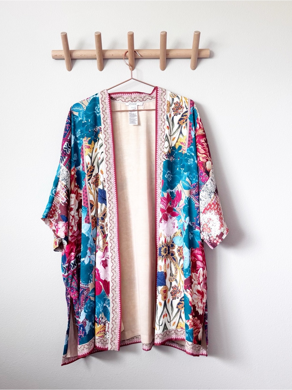Chico's Printed Open-Front Tapestry Boho Kimono - Picture 3 of 11